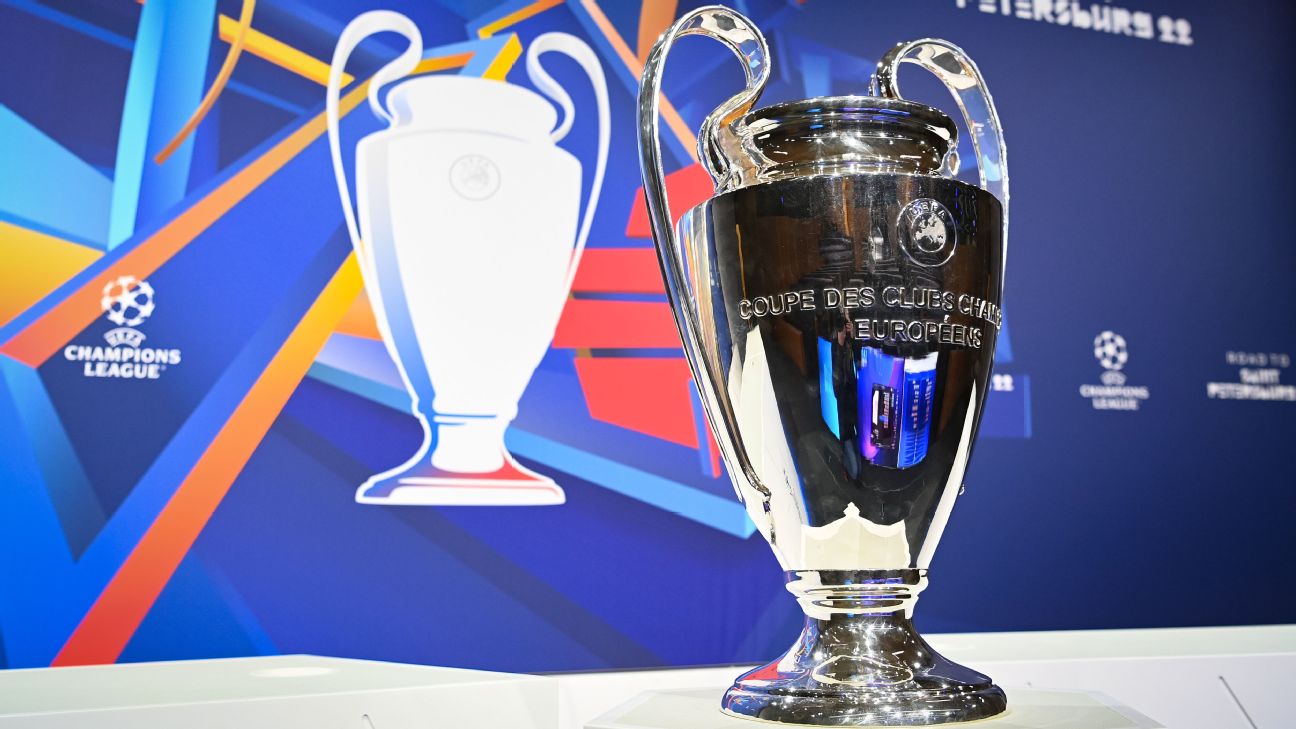 ΔΙΠΛΑ ΣΤΟ CHAMPIONS LEAGUE